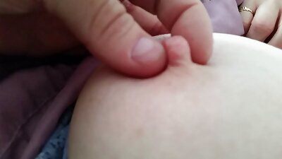 Big boobed Hausfrau liebäugelt Pussy vor der Webcam reife frauen kostenlose pornos